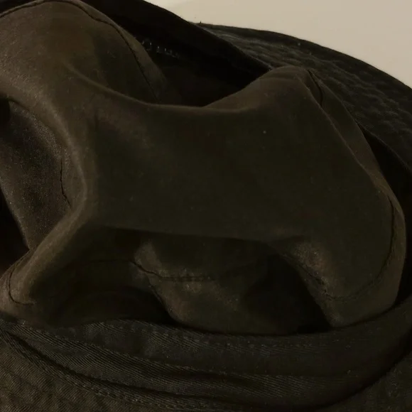 Unisex**Adidas Classic Black Bucket Hat - Picture 10 of 11